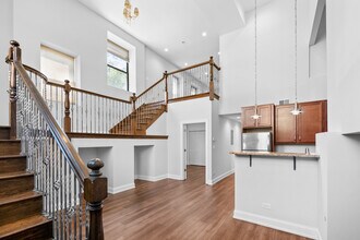 2701 W Augusta Blvd in Chicago, IL - Building Photo - Building Photo