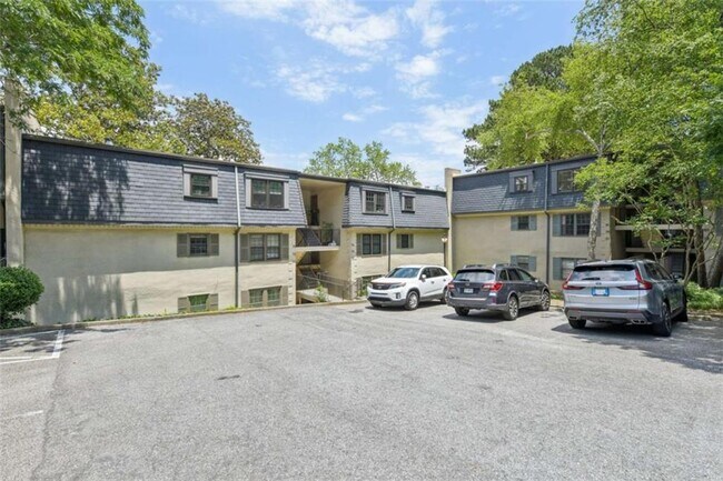property at 72 Montre Square NW