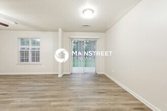 700 Parkway Rd in Union City, GA - Building Photo - Building Photo