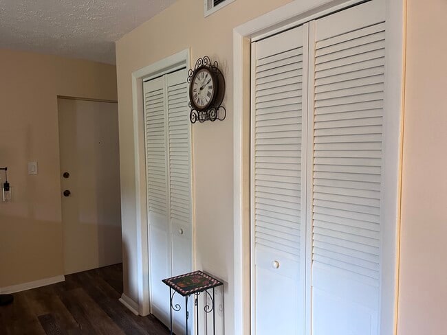 4220 Crystal Ct, Unit 3D in Hampstead, MD - Foto de edificio - Building Photo