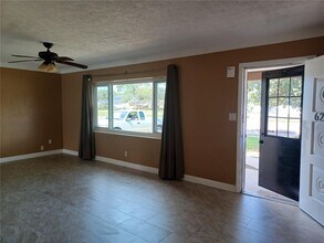 6250 16th St N in St. Petersburg, FL - Building Photo - Building Photo