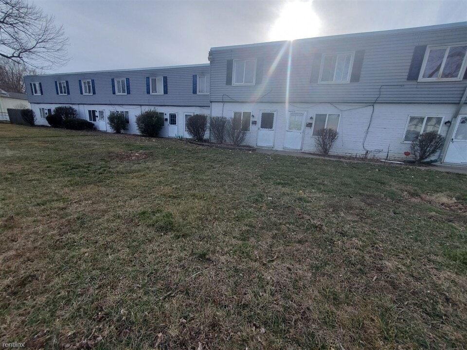 7 Dickinson Pl Photo