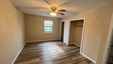 1910 University Dr in Russellville, AR - Building Photo - Building Photo