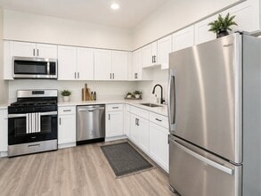 500 Marwood Ave in Mckees Rocks, PA - Foto de edificio - Building Photo