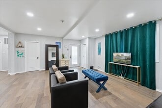 1313 Gordon Ave in Calumet City, IL - Building Photo - Building Photo