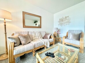 425 Ena Rd in Honolulu, HI - Building Photo - Building Photo