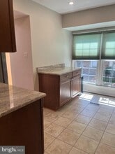 2518 S Arlington Mill Dr in Arlington, VA - Building Photo - Building Photo
