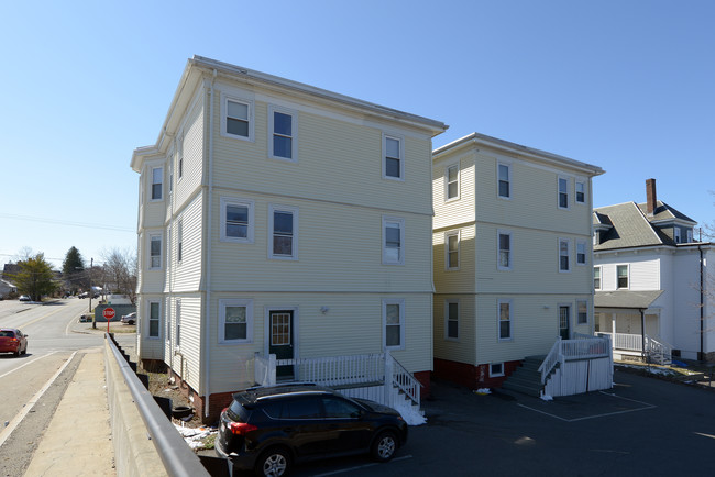 807-809 N Montello St in Brockton, MA - Building Photo - Building Photo