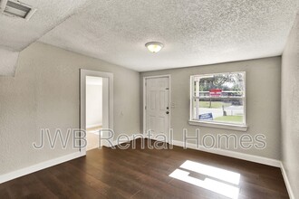 4639 Aberdare Ave N in Jacksonville, FL - Building Photo - Building Photo