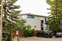 North 17th Apartments in Calgary, AB - Building Photo - Building Photo