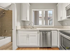 2069 SW Park Ave in Portland, OR - Building Photo - Building Photo