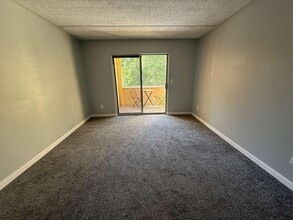 209 W Miracle Strip Pkwy in Mary Esther, FL - Building Photo - Building Photo
