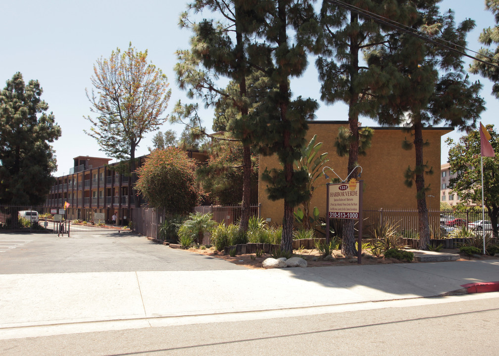 Harbor Verde Apartments in Wilmington, CA - Building Photo