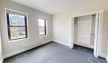 835 Beacon St, Unit 5B in Boston, MA - Building Photo - Building Photo