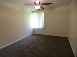 5827 Oakwood Dr in Lisle, IL - Building Photo - Building Photo