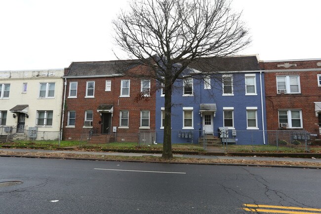 1637 W Virginia Ave NE in Washington, DC - Building Photo - Building Photo