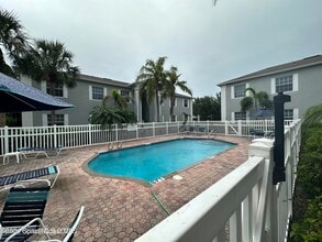 160 S Shepard Dr in Cocoa Beach, FL - Building Photo - Building Photo