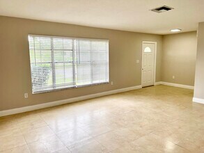 3421 NW 25th Terrace in Boca Raton, FL - Building Photo - Building Photo
