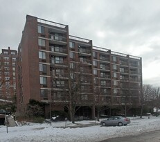 777 N MacQuesten Pkwy in Mount Vernon, NY - Building Photo