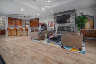 Legacy Flats in San Antonio, TX - Building Photo - Building Photo