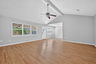 5834 Fallengate Dr in Spring, TX - Building Photo - Building Photo