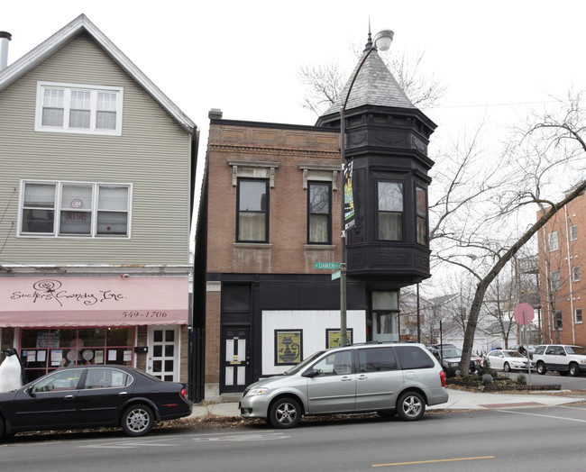 3258 N Damen Ave in Chicago, IL - Building Photo - Building Photo