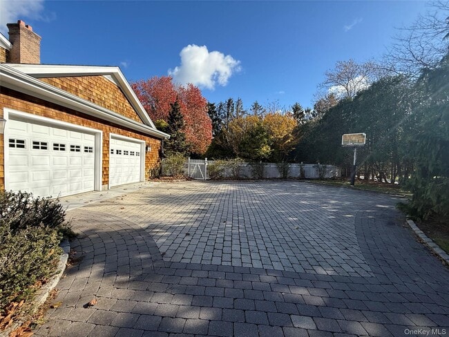 2465 Fairway Dr in Cutchogue, NY - Building Photo - Building Photo