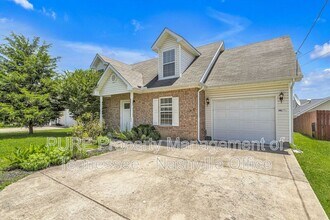 723 Holland Ridge Dr in La Vergne, TN - Building Photo - Building Photo
