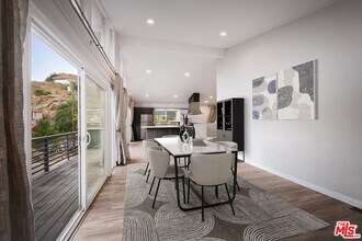 8657 Valley Flores Dr in Los Angeles, CA - Building Photo - Building Photo