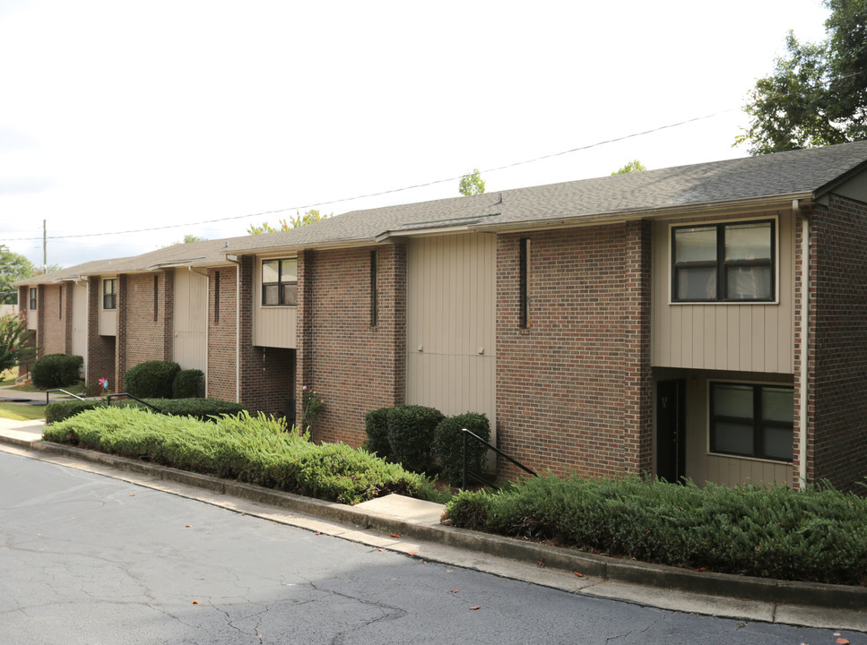 Wood Glen Apartments in Lagrange, GA - Building Photo