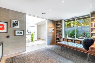 2845 Lee St in Dallas, TX - Building Photo - Building Photo