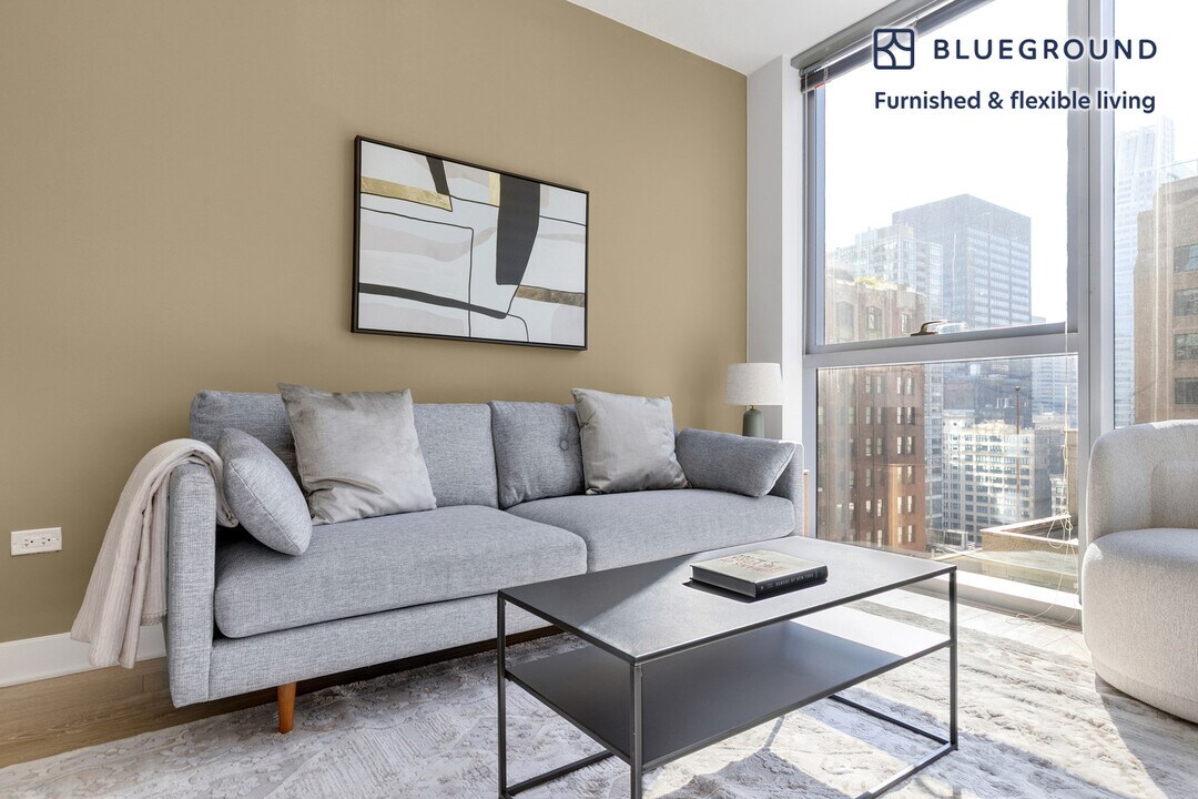 201 N Garland Ct in Chicago, IL - Building Photo