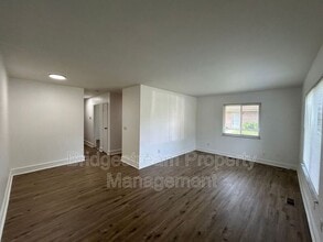 4605 Croftshire Dr in Dayton, OH - Building Photo - Building Photo