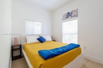 8028 NW 5th Ct in Miami, FL - Foto de edificio - Building Photo