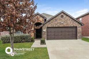 208 Starlight Dr in Forney, TX - Building Photo