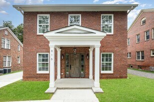 816 Walnut Ave in Charlotte, NC - Building Photo