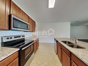 3428 San Moise Pl in Plant City, FL - Foto de edificio - Building Photo