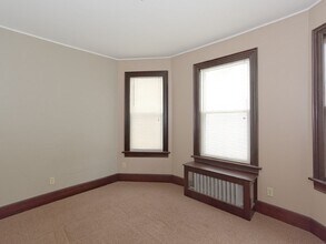 546 Mercer St, Unit 1 in Albany, NY - Foto de edificio - Building Photo