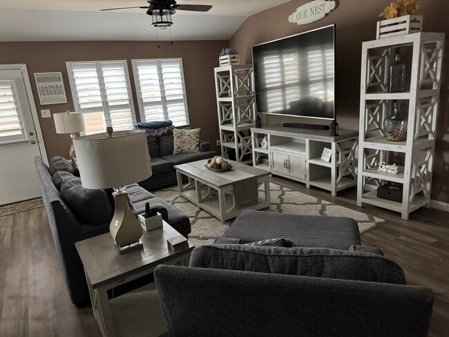 property at 1512 Berry Ridge Trl