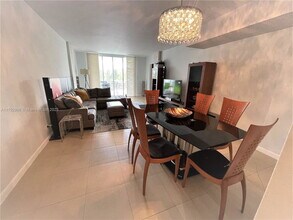 3660 NE 166th St in North Miami Beach, FL - Building Photo - Building Photo