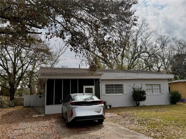 property at 139 Mayfair Cir