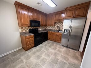 452 Banyon Rd in Toney, AL - Foto de edificio - Building Photo