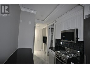 7505 Kingsway in Burnaby, BC - Building Photo - Building Photo