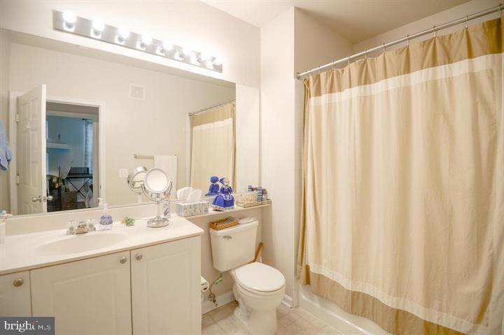 2765 Centerboro Dr-Unit -354 in Vienna, VA - Building Photo