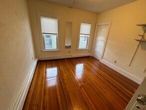 139 Cottage St in Everett, MA - Building Photo - Building Photo