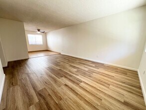 3105 E 6th St in Long Beach, CA - Building Photo - Building Photo