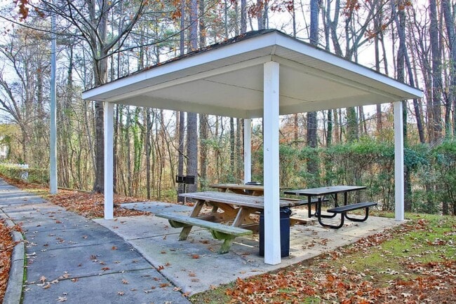 2051 Hodge Creek Dr in Raleigh, NC - Building Photo - Building Photo