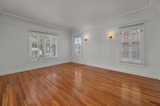 1115 Queen Anne Pl in Los Angeles, CA - Building Photo - Building Photo