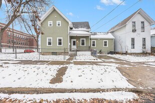 656 Veto St NW in Grand Rapids, MI - Building Photo