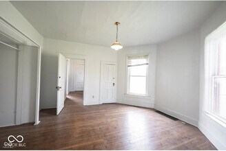 4626 E Washington St in Indianapolis, IN - Building Photo - Building Photo